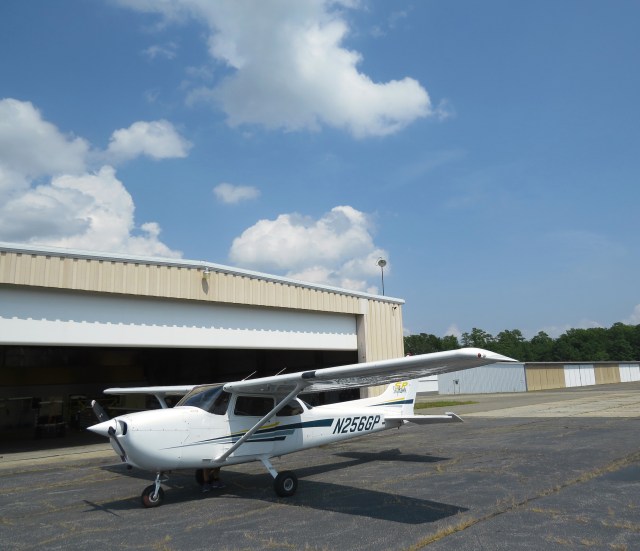 Cessna 172 - our chariot awaits